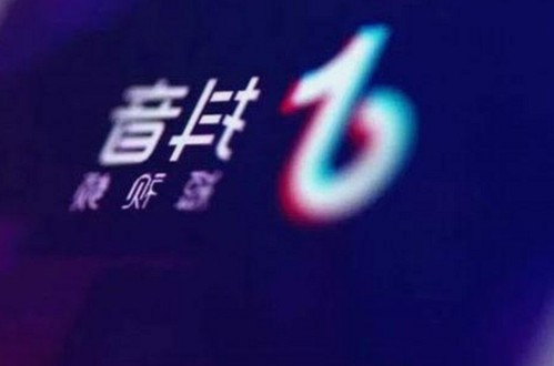 娱乐圈背后：光鲜亮丽与隐秘真相的强烈反差