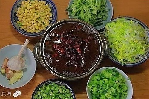 酱娜娜摆摊日记：娱乐圈背后的另一面